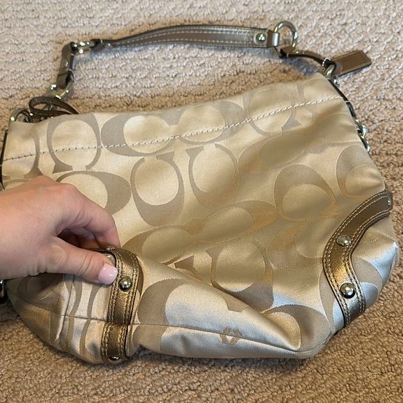Coach purse - Picture 3 of 3